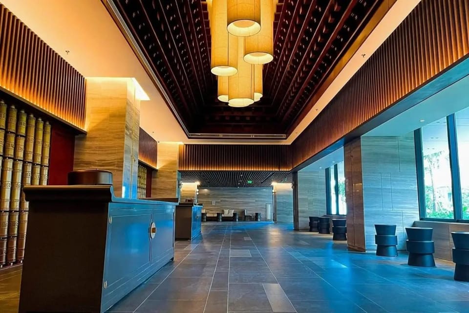 Communal lounge/ TV room, Lobby or reception