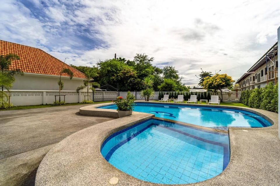 4 Bedroom Private Pool Villa OV10 Villa in Hua Hin District