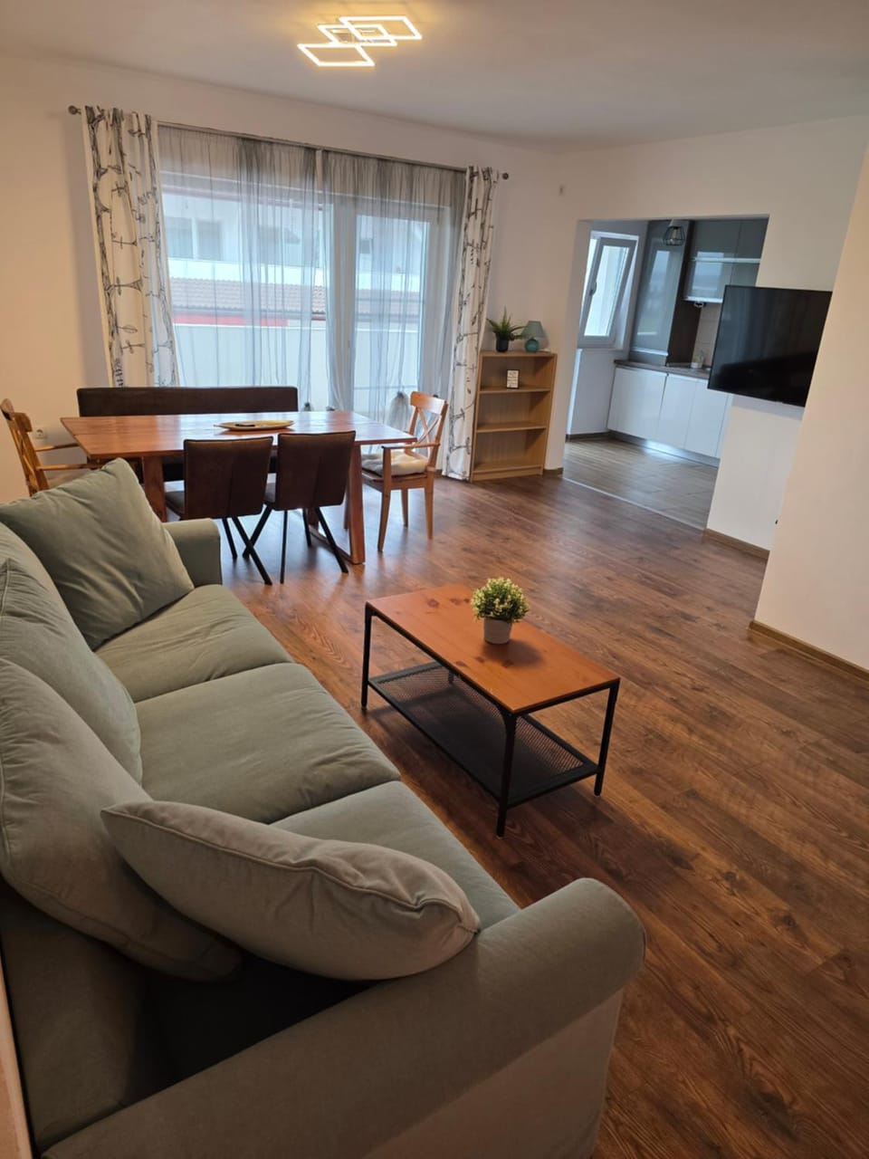 TV and multimedia, Seating area