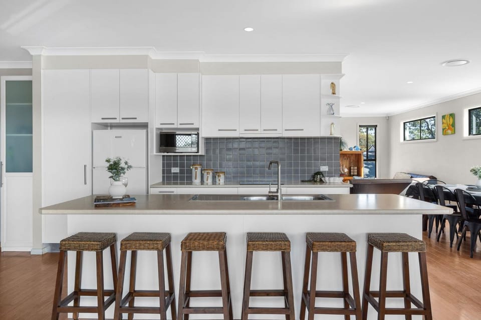 Bay Breeze - Belle Escapes Jervis Bay House in Vincentia