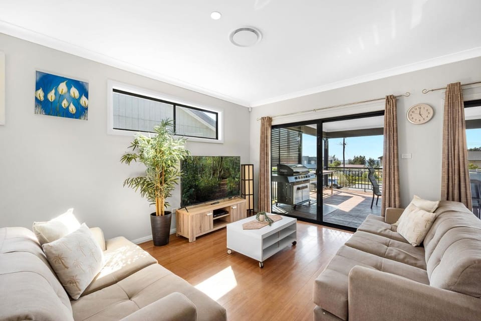 Bay Breeze - Belle Escapes Jervis Bay House in Vincentia