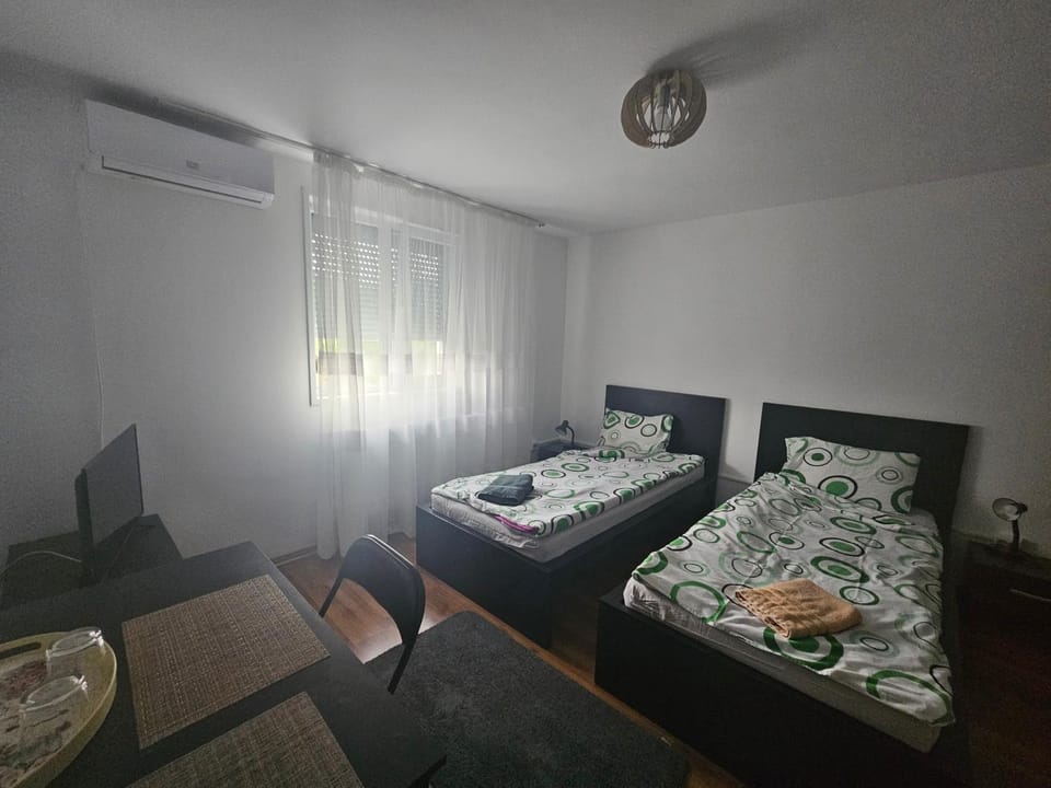 Bed, Photo of the whole room, Bedroom, towels, air conditioner