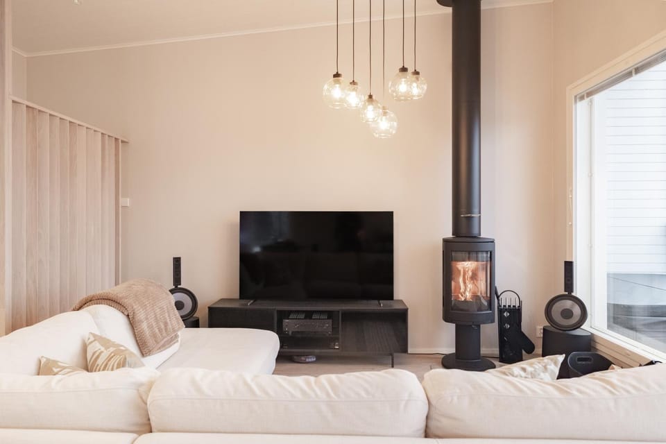 TV and multimedia, Living room, flat iron