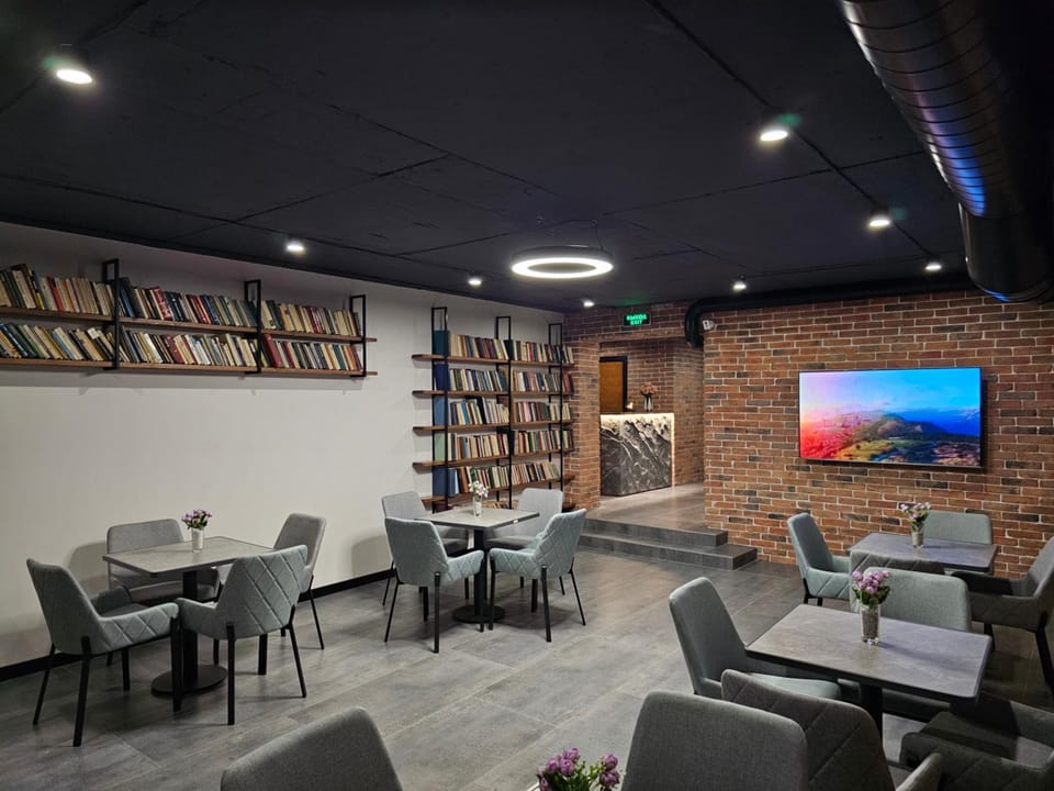 Communal lounge/ TV room, TV and multimedia