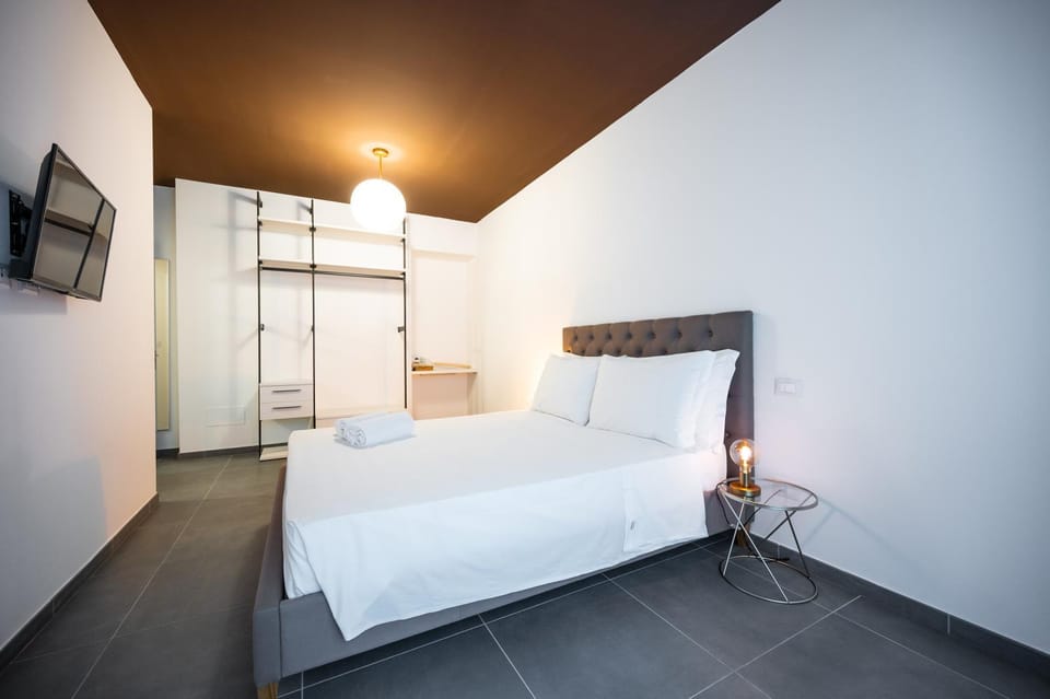 Bed, Photo of the whole room, Bedroom, wardrobe