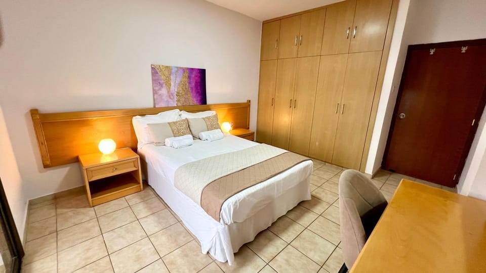 Bed, Bedroom, towels, wardrobe