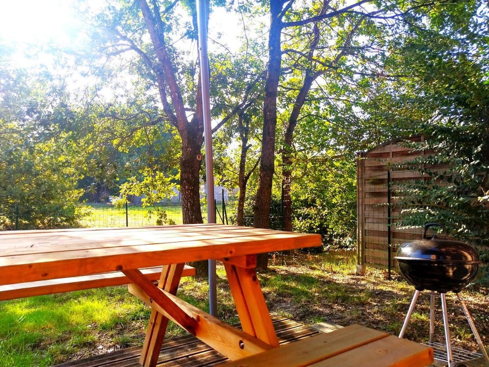 Patio, BBQ facilities, Garden, Dining area, Garden view