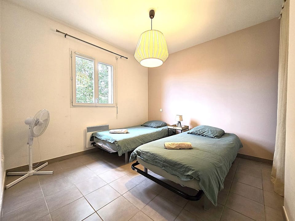 Photo of the whole room, Bedroom, Garden view, towels, wardrobe