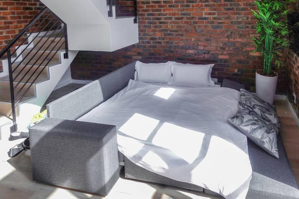 Tranquil Loft Design and Underground Parking Apartment in Stellenbosch