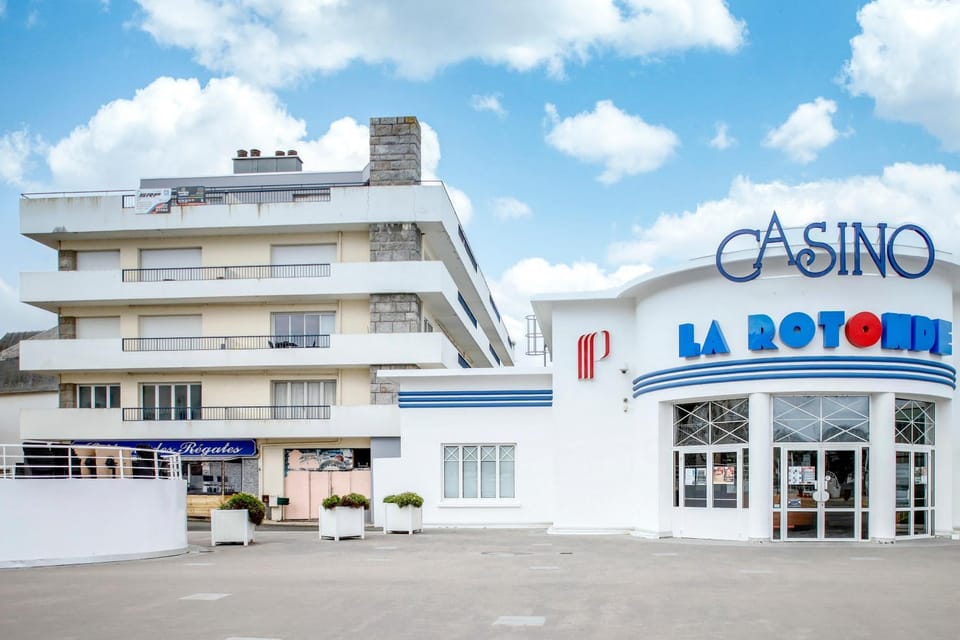 Property building, Casino