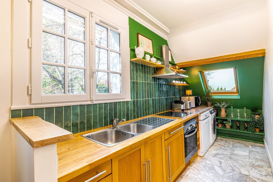 Double Appartements 210 sqm up to 18 guests, Villa des Ammonites 2&3 Apartment in Paris