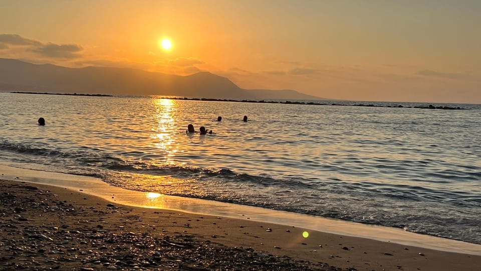 Day, People, Natural landscape, Beach, Mountain view, Sea view, Sunset, group of guests