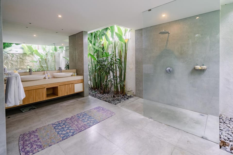 Shower, Bathroom, towels