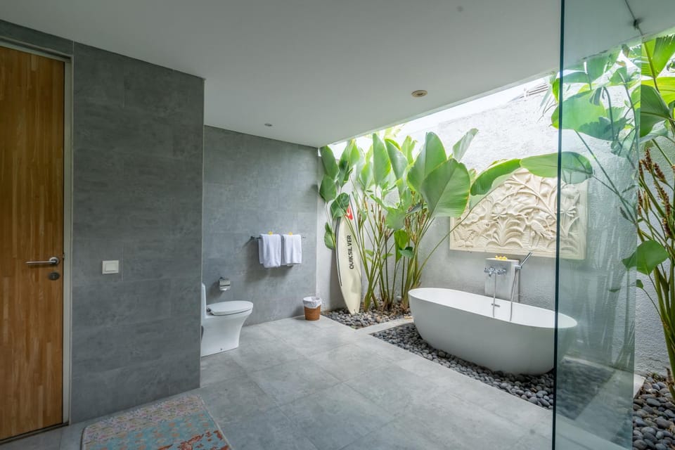 Shower, Toilet, Bathroom, Bath