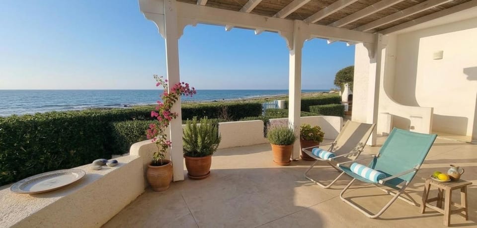 Patio, Day, Natural landscape, View (from property/room), Balcony/Terrace, Seating area, Sea view, sunbed