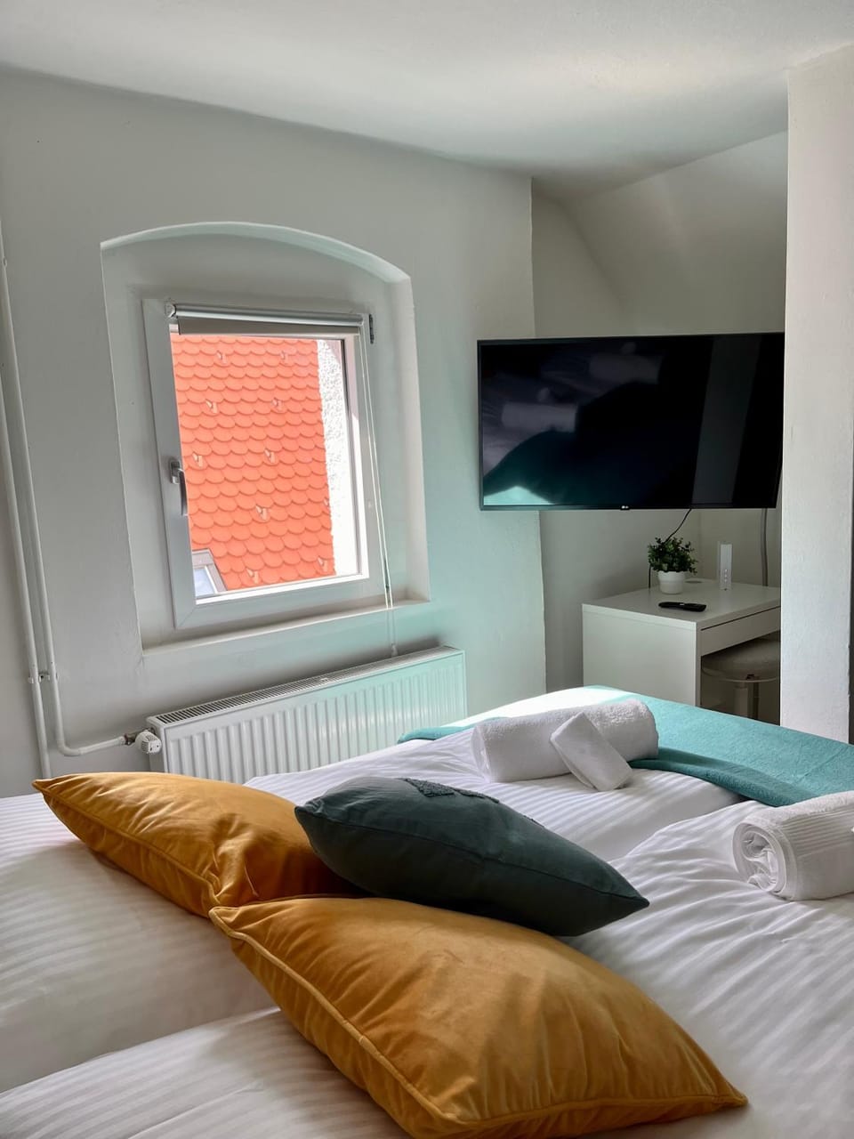 Bed, TV and multimedia