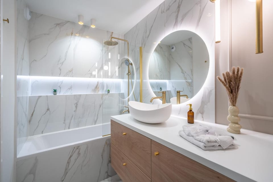 Bathroom, Bath, towels