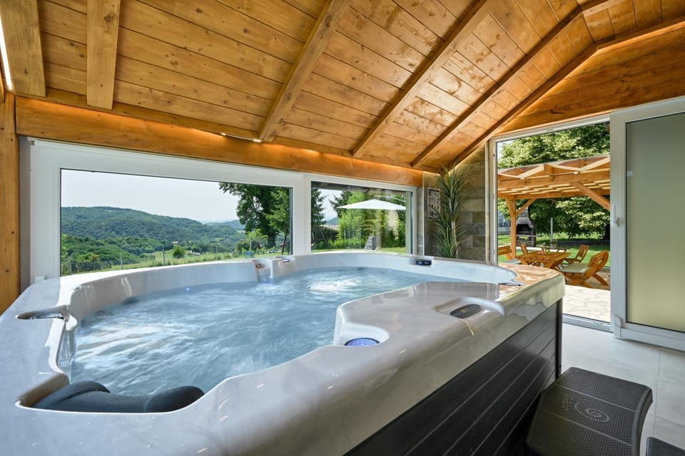 Natural landscape, Hot Tub, Hot Tub, Spa and wellness centre/facilities, Spa and wellness centre/facilities, Mountain view