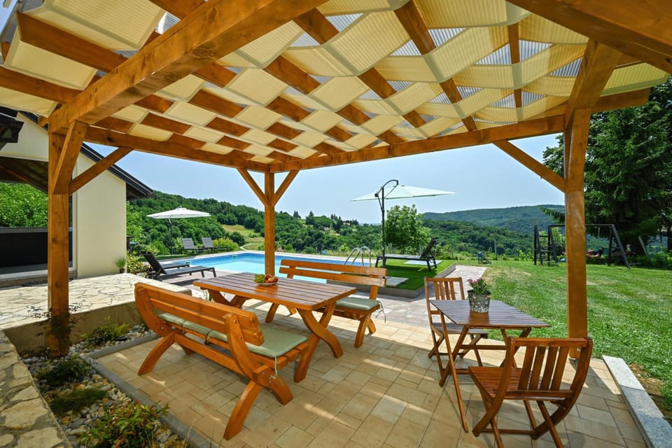 Patio, Natural landscape, View (from property/room), Balcony/Terrace, Balcony/Terrace, Garden view, Mountain view