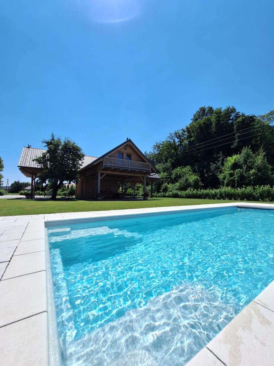 Property building, Swimming pool, sunbed
