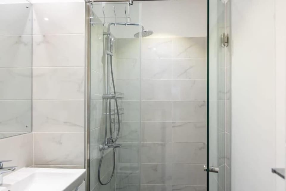 Plush 1 Bedroom/Guest Washroom @The Lennox Airport Apartment in Accra