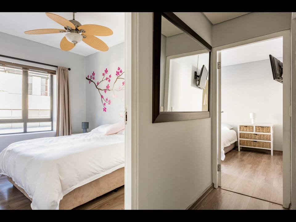 Bed, Bedroom, fireplace
