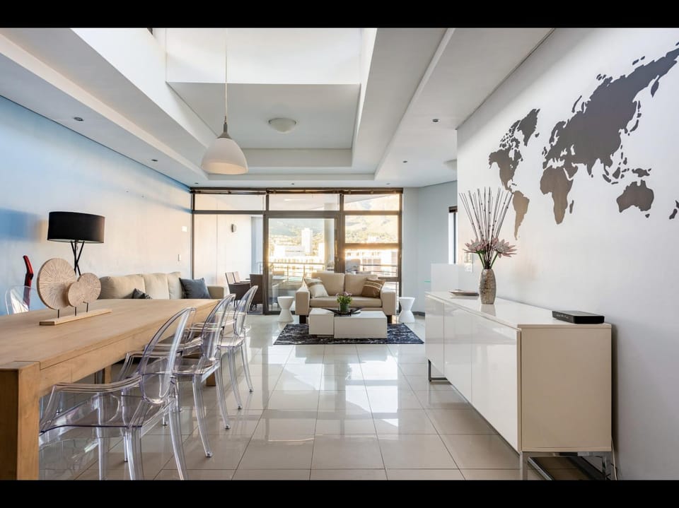 TV and multimedia, Living room, Seating area, Dining area, hair dresser