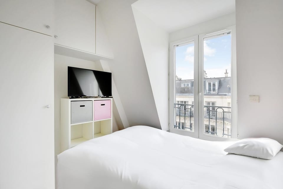 INVALIDES - TOUR EIFFEL Apartment in Paris