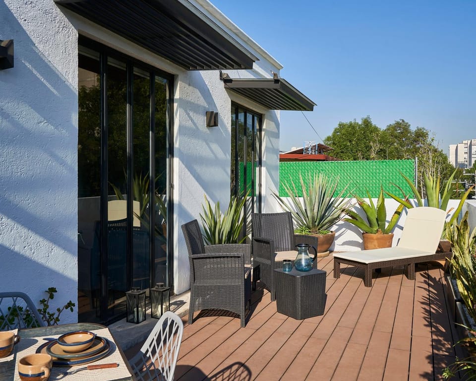 Property building, Patio, Garden, View (from property/room), Balcony/Terrace, internet, sunbed