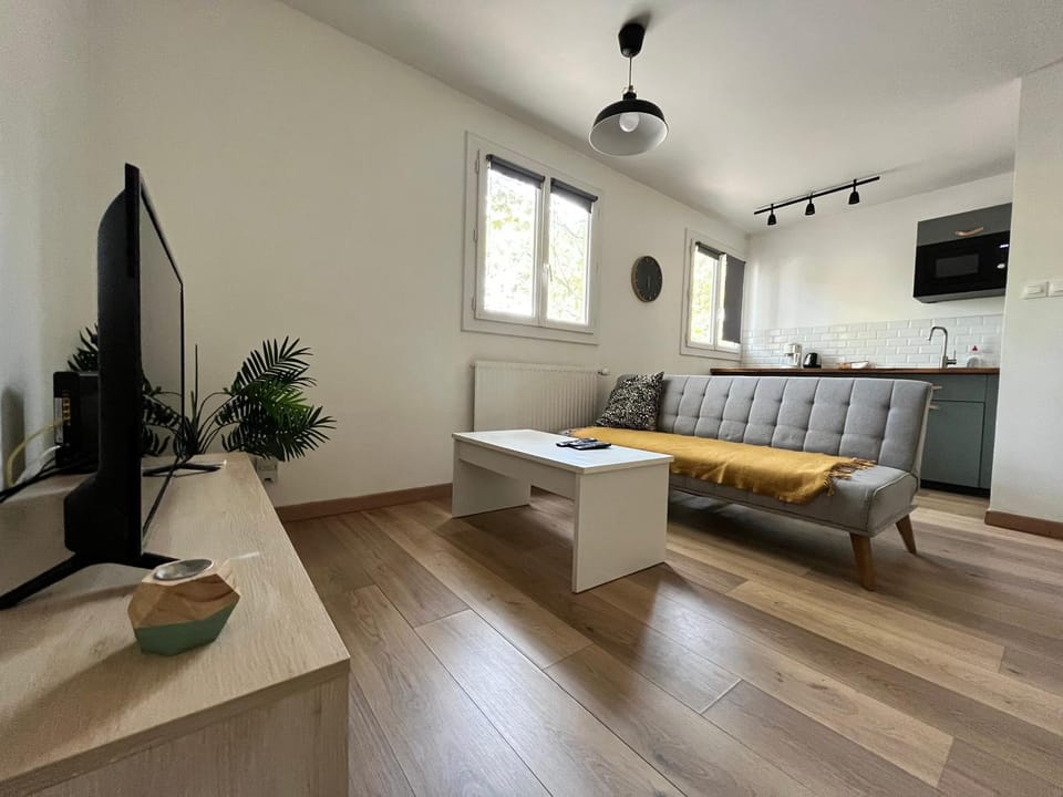 TV and multimedia, Living room, Seating area