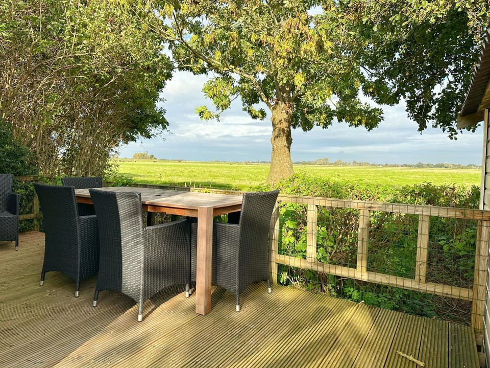 Natural landscape, Balcony/Terrace, Dining area