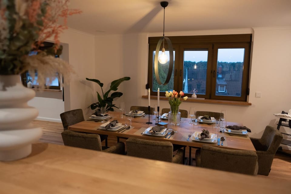 Seating area, Dining area