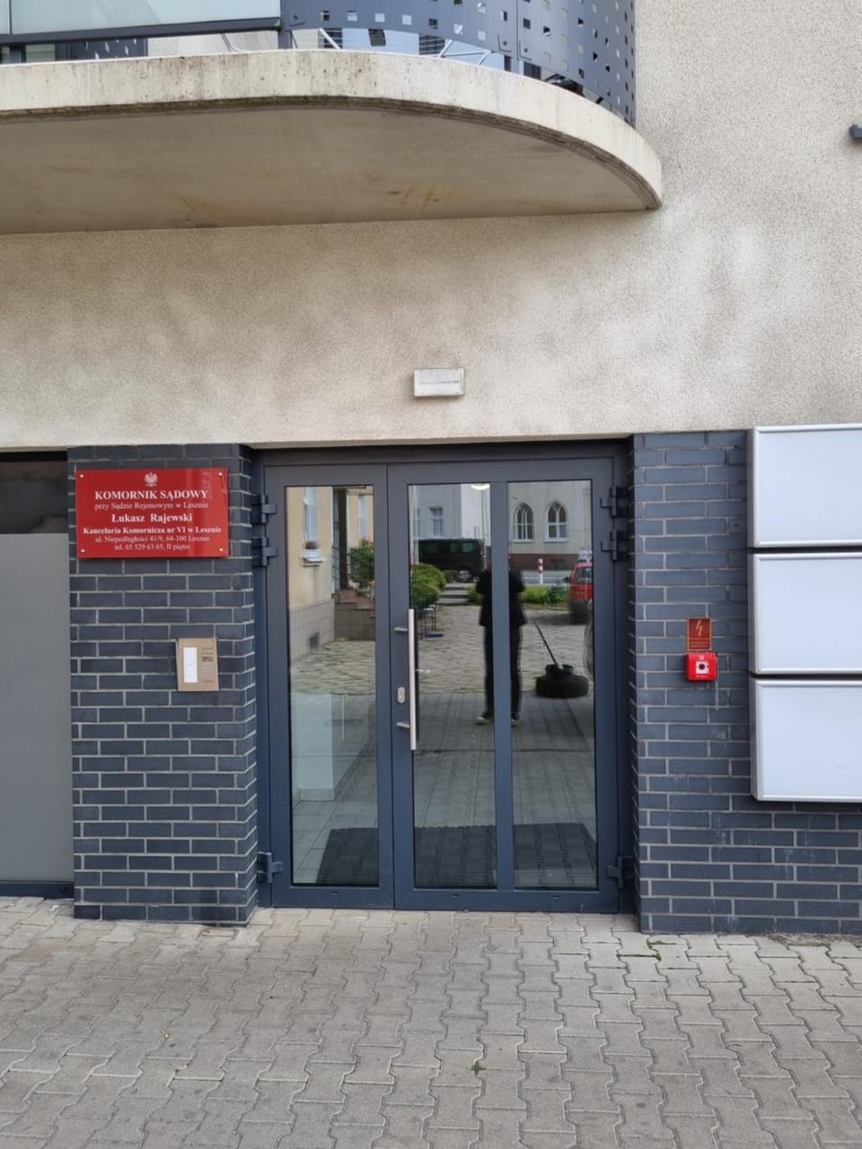 Facade/entrance