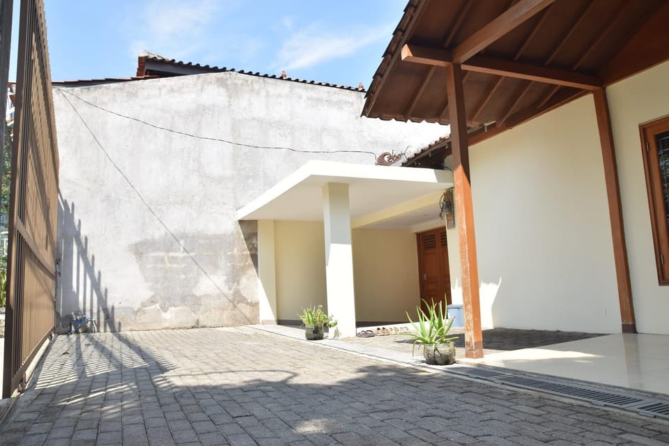 Property building, Parking