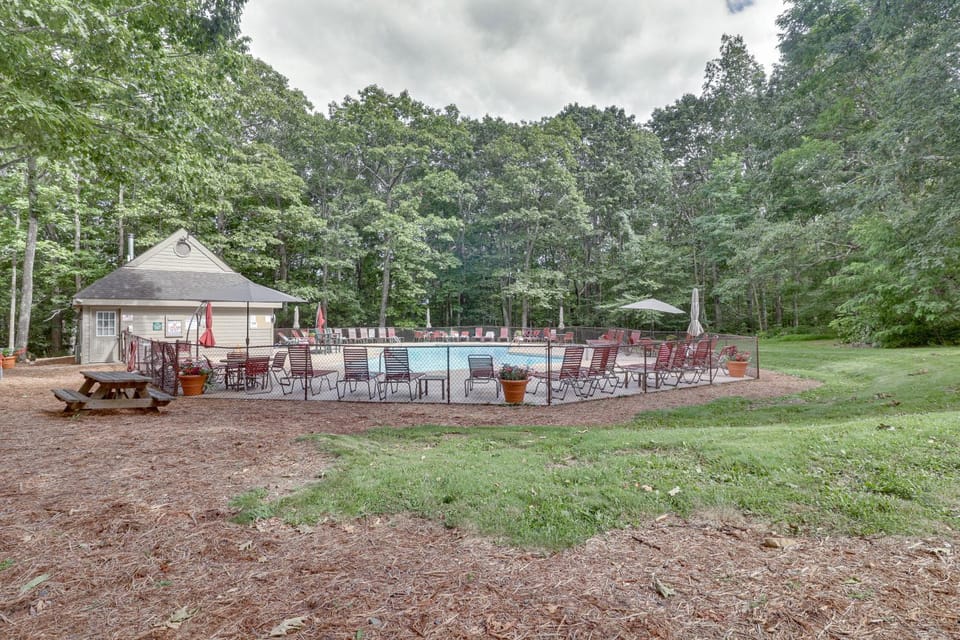 All-Season Fun! Wintergreen Resort Condo w/ Views House in Massies Mill