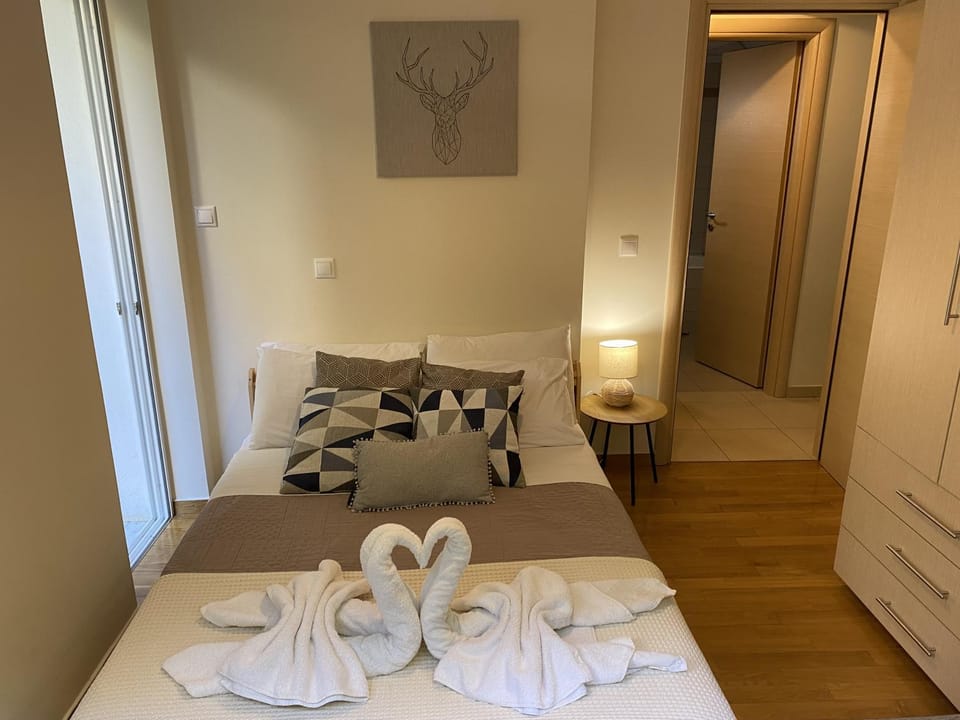 Lovely Apartment with Garden and indoor Fireplace! Apartment in Central Athens Regional Unit, Greece