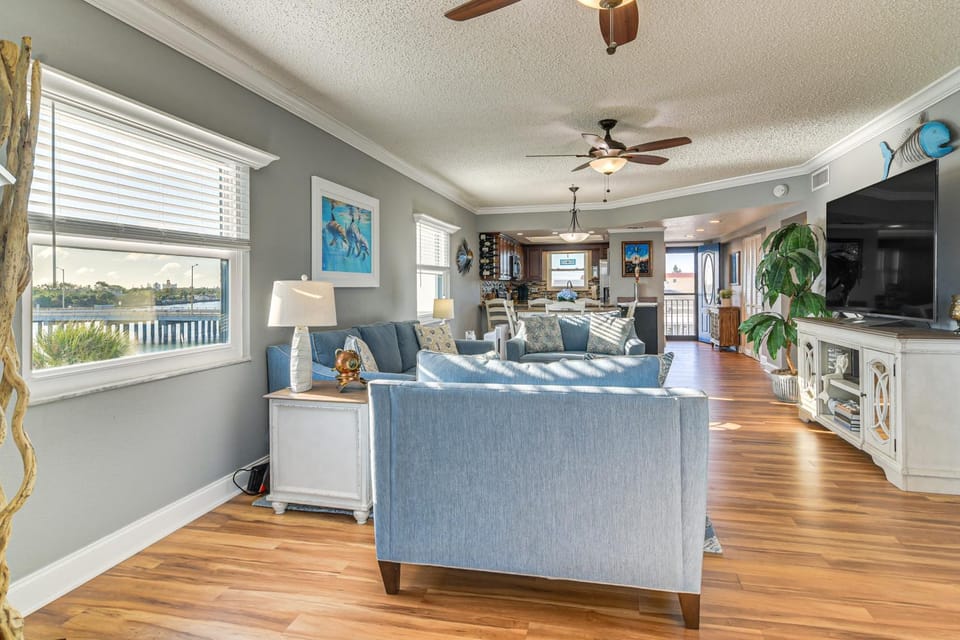 Pool, Beach Access: Waterfront Treasure Island Gem House in Treasure Island