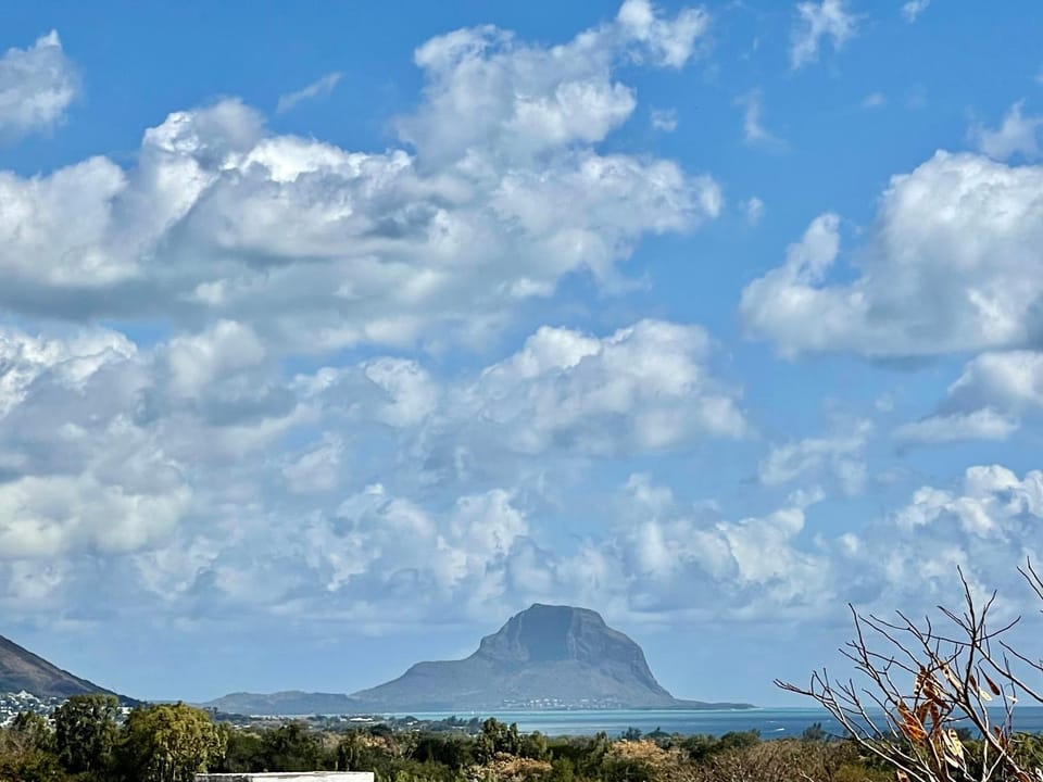 Nearby landmark, Mountain view, Sea view