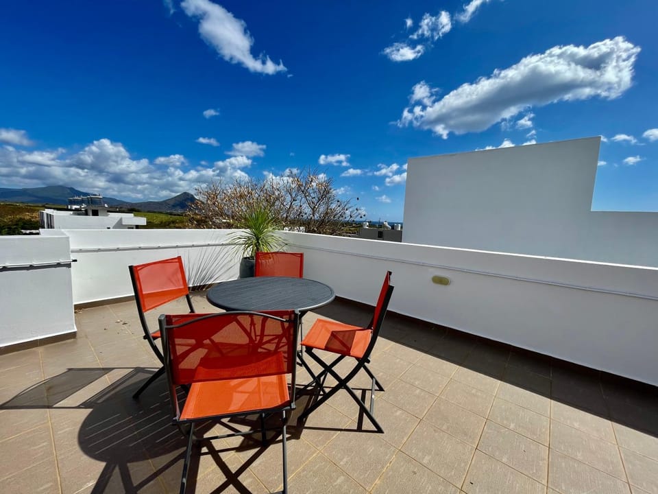 Patio, Day, Natural landscape, View (from property/room), Balcony/Terrace, Balcony/Terrace, Dining area, Mountain view