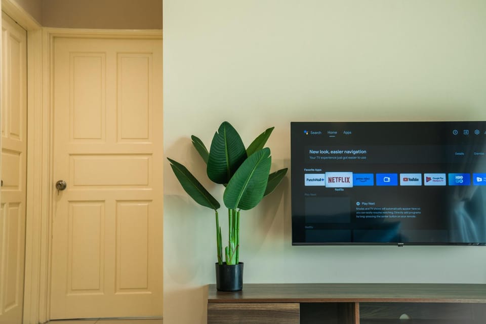Communal lounge/ TV room, TV and multimedia, Evening entertainment