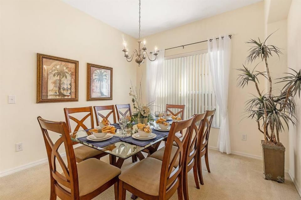 527 - Beautiful Mediterranean Style Villa Close to Disney with Private Pool and Spa House in Four Corners