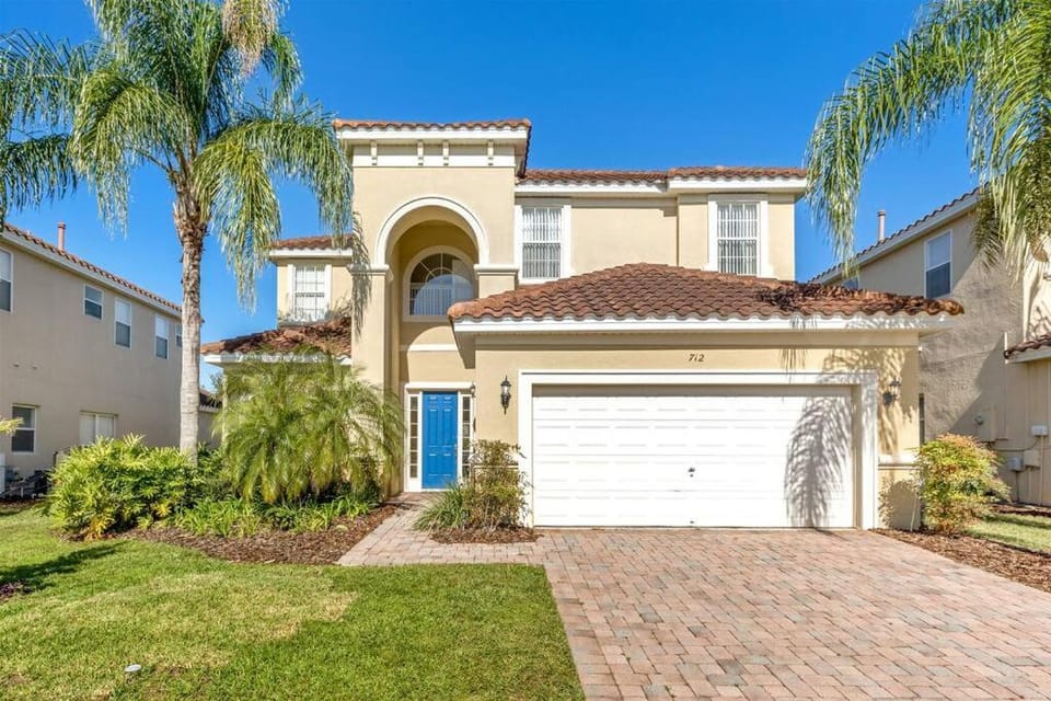 527 - Beautiful Mediterranean Style Villa Close to Disney with Private Pool and Spa House in Four Corners