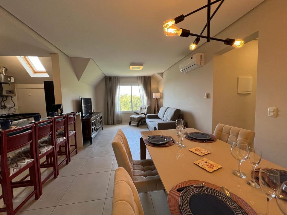 TV and multimedia, Kitchen or kitchenette, Dining area, air conditioner
