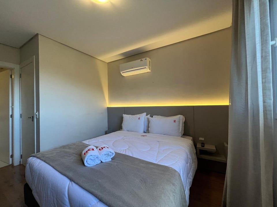 Bed, Photo of the whole room, Bedroom, towels, air conditioner