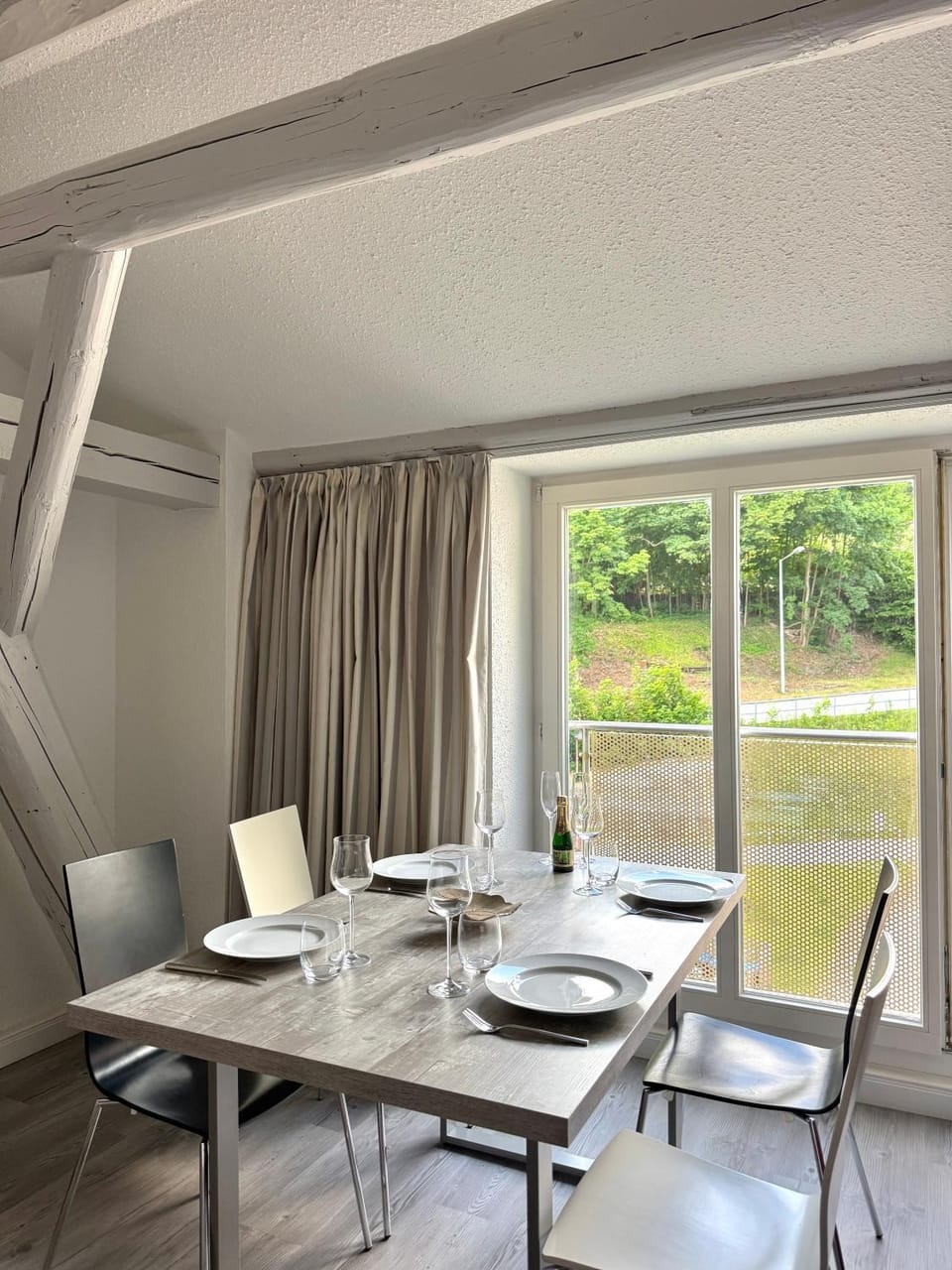 Living room, Dining area