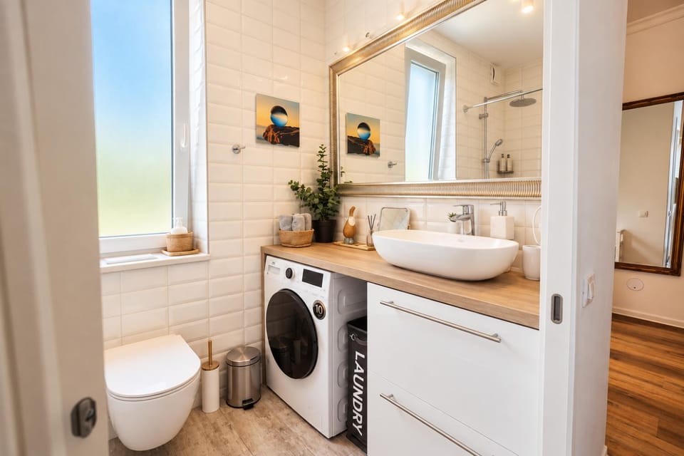Shower, Toilet, Bathroom, Photo of the whole room, towels, washing machine