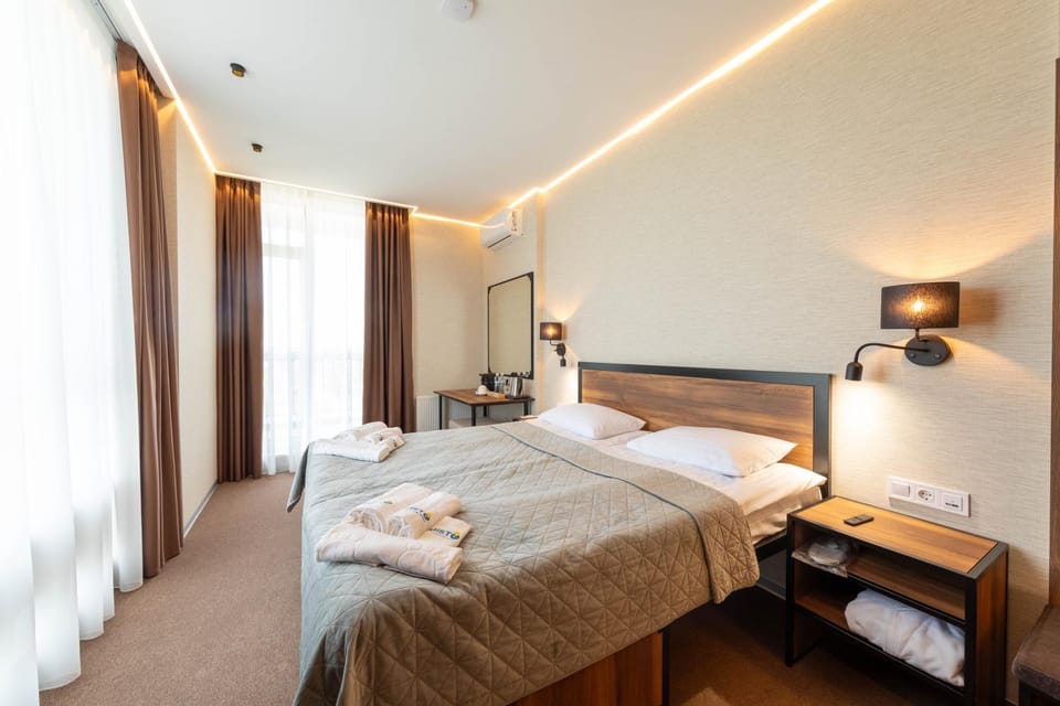 Bed, Photo of the whole room