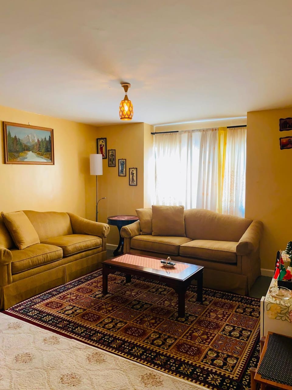 Living room, Seating area