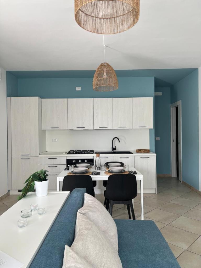 Kitchen or kitchenette, Dining area, pet friendly, stove