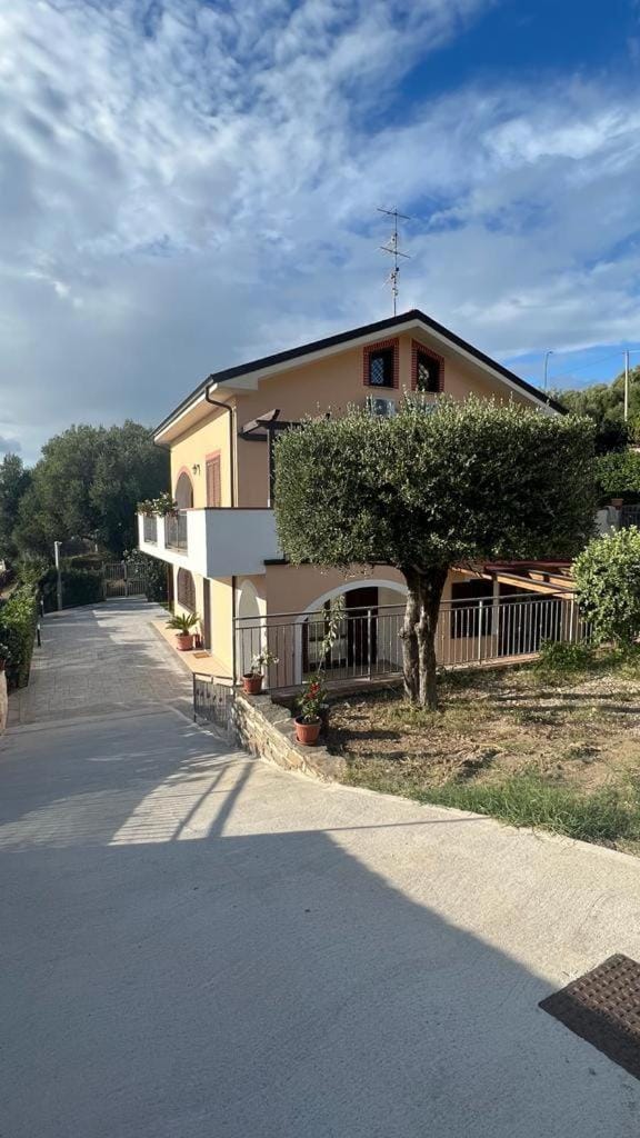 Property building, Street view